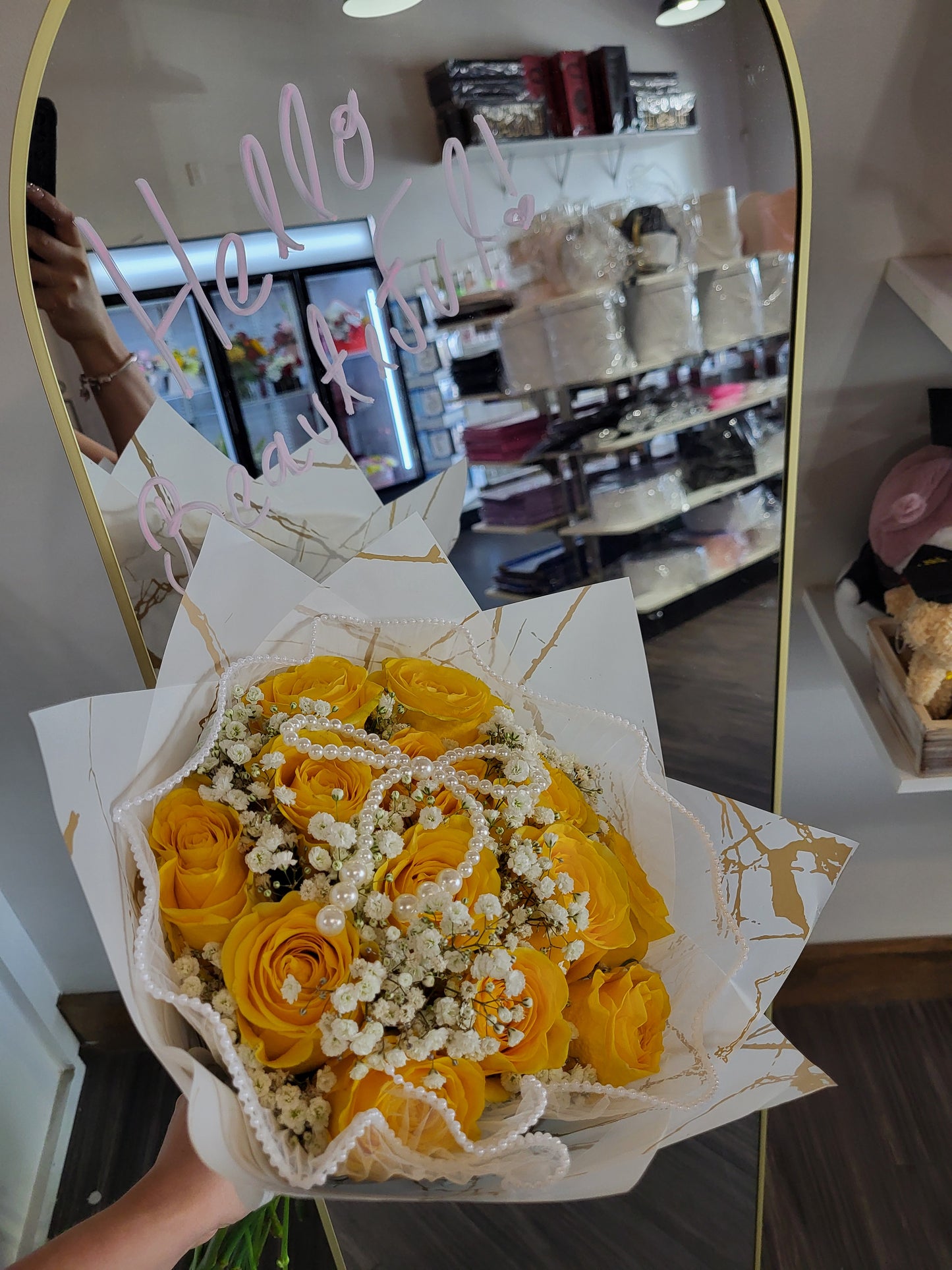 Very Coquette Yellow bouquet