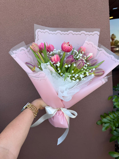 Tulip bouquet by the dozen